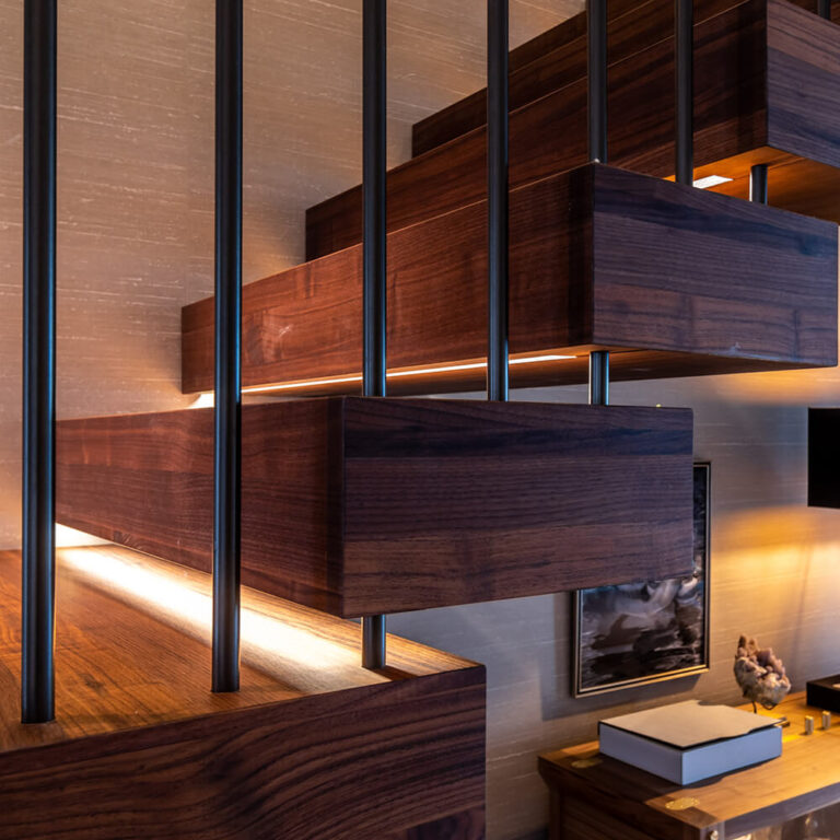 Designtrap met geïntegreerde verlichting