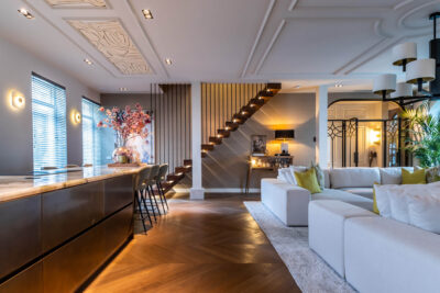 Open woonruimte met maatwerk kasten